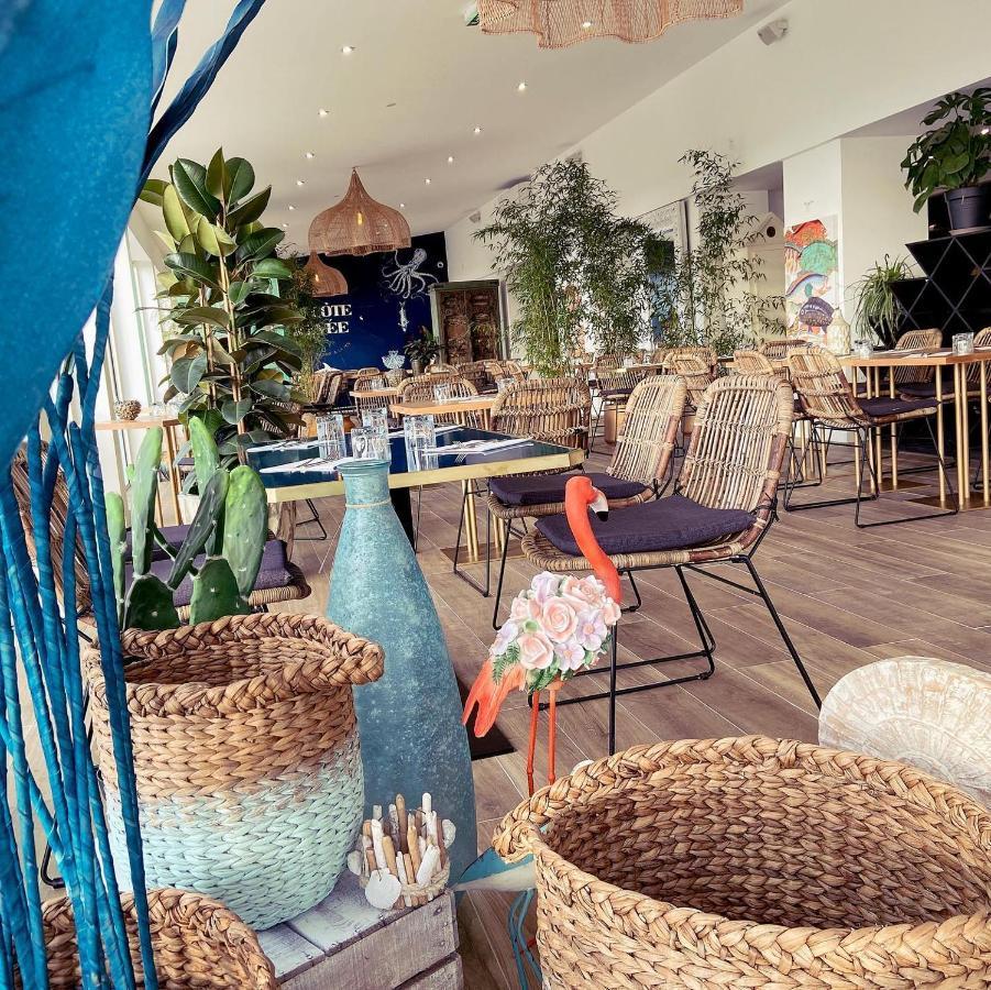 Hotel Restaurant La Cote Revee Leucate Exteriör bild